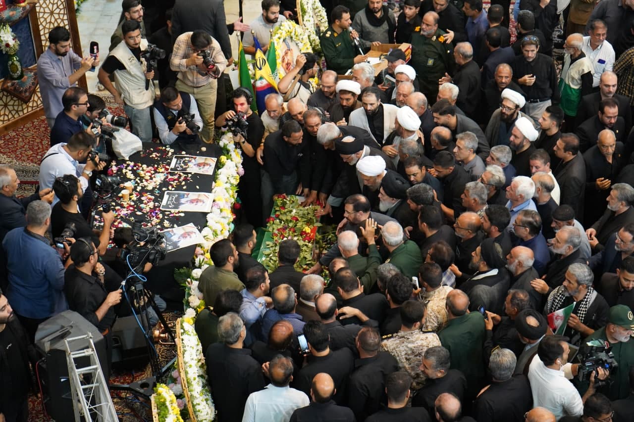 photo 2025 07 20 10 26 21 - وداع باشکوه با پیکر شهید والامقام سرلشکر پاسدار غلامحسین غیب‌پرور در جوار حضرت شاهچراغ علیه‌السلام