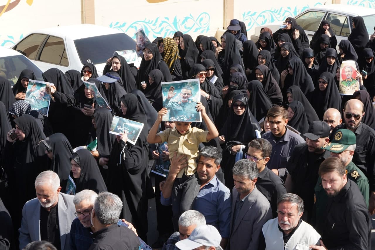 photo 2025 07 20 10 26 24 - وداع باشکوه با پیکر شهید والامقام سرلشکر پاسدار غلامحسین غیب‌پرور در جوار حضرت شاهچراغ علیه‌السلام