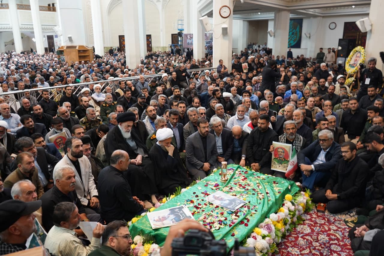 photo 2025 07 20 10 26 26 2 - وداع باشکوه با پیکر شهید والامقام سرلشکر پاسدار غلامحسین غیب‌پرور در جوار حضرت شاهچراغ علیه‌السلام