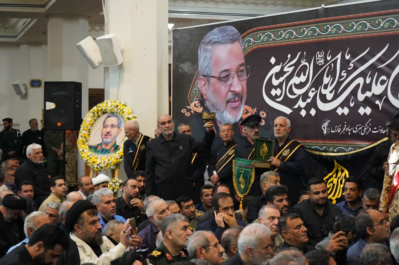 photo 2025 07 20 10 26 26 - وداع باشکوه با پیکر شهید والامقام سرلشکر پاسدار غلامحسین غیب‌پرور در جوار حضرت شاهچراغ علیه‌السلام