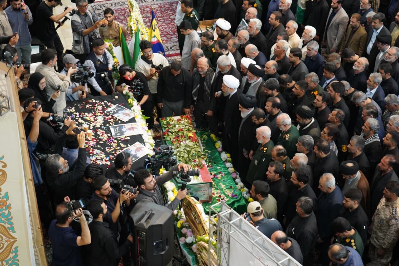 photo 2025 07 20 10 26 28 - وداع باشکوه با پیکر شهید والامقام سرلشکر پاسدار غلامحسین غیب‌پرور در جوار حضرت شاهچراغ علیه‌السلام