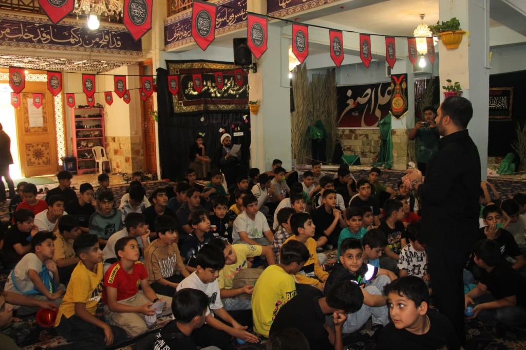photo 2025 08 04 15 14 15 2 1024x682 - تصاویر / اردوی زیارتی و حرم‌گردی ۲۰۰ کودک و نوجوان در حرم مطهر حضرت شاهچراغ علیه‌السلام