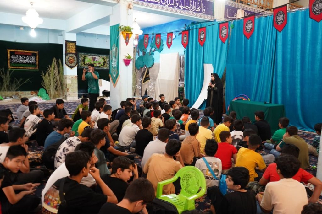 photo 2025 08 04 15 14 20 1024x682 - تصاویر / اردوی زیارتی و حرم‌گردی ۲۰۰ کودک و نوجوان در حرم مطهر حضرت شاهچراغ علیه‌السلام
