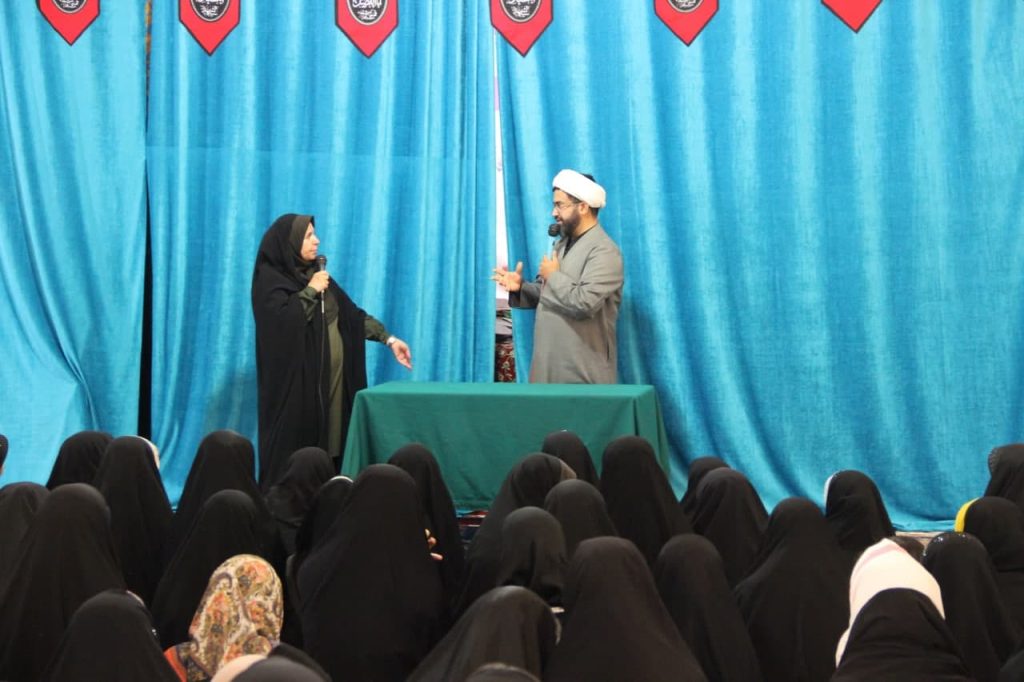 photo 2025 08 04 15 14 23 1024x682 - تصاویر / اردوی زیارتی و حرم‌گردی ۲۰۰ کودک و نوجوان در حرم مطهر حضرت شاهچراغ علیه‌السلام