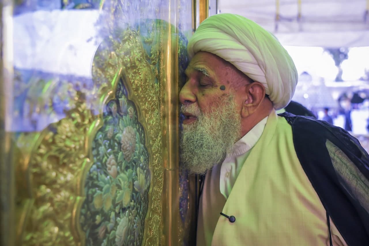 photo 2025 08 21 14 18 25 2 - زیارت مرجع عالیقدر حضرت آیت الله العظمی کریمی جهرمی از حرم مطهر حضرت شاهچراغ علیه السلام