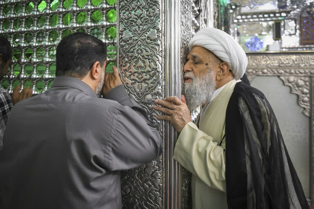 photo 2025 08 21 14 18 27 2 - زیارت مرجع عالیقدر حضرت آیت الله العظمی کریمی جهرمی از حرم مطهر حضرت شاهچراغ علیه السلام
