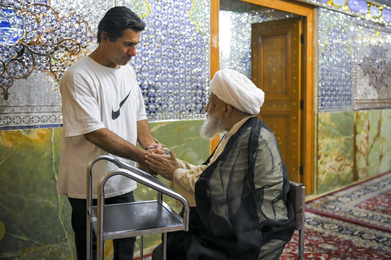 photo 2025 08 21 14 18 31 - زیارت مرجع عالیقدر حضرت آیت الله العظمی کریمی جهرمی از حرم مطهر حضرت شاهچراغ علیه السلام