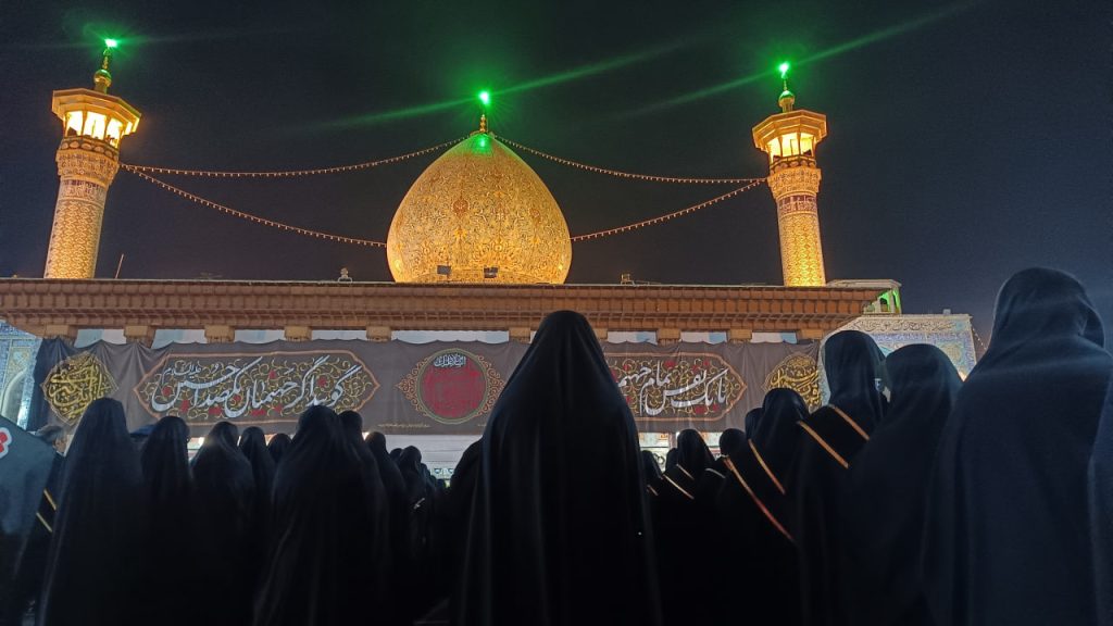 آیین لالهگردانی خدام حرم مطهر حضرت شاهچراغ علیه السلام، در رثای شهادت امام رضا علیه السلام photo 2025 08 31 10 21 52 2 1024x576 - آیین لالهگردانی خدام حرم مطهر حضرت شاهچراغ علیه السلام، در رثای شهادت امام رضا علیه السلام