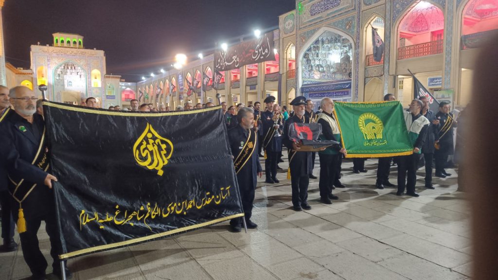 آیین لالهگردانی خدام حرم مطهر حضرت شاهچراغ علیه السلام، در رثای شهادت امام رضا علیه السلام photo 2025 08 31 10 21 56 3 1024x576 - آیین لالهگردانی خدام حرم مطهر حضرت شاهچراغ علیه السلام، در رثای شهادت امام رضا علیه السلام