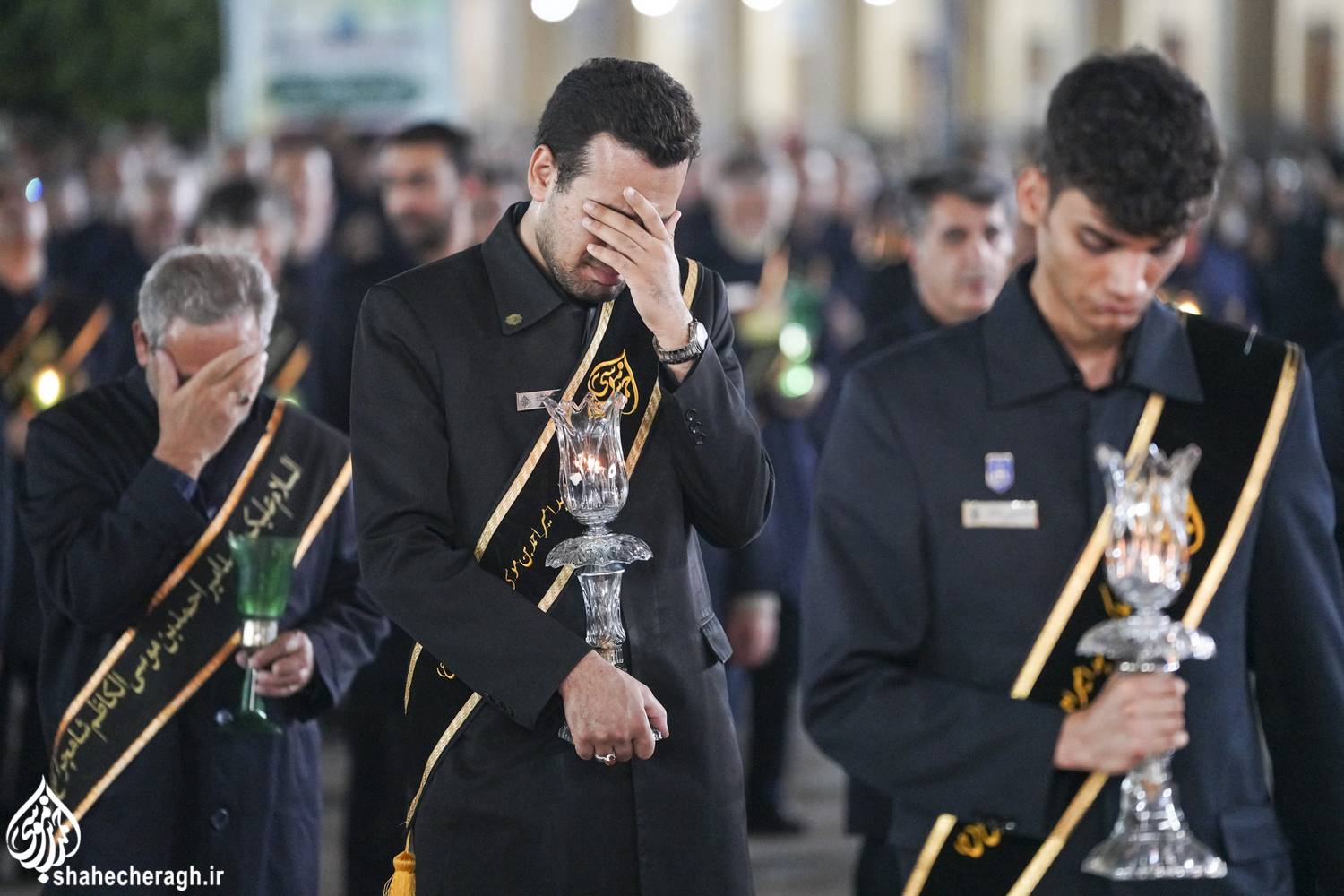 آیین لالهگردانی خدام حرم مطهر حضرت شاهچراغ علیه السلام، در رثای شهادت امام رضا علیه السلام pic230263LakeGardani 27 - آیین لالهگردانی خدام حرم مطهر حضرت شاهچراغ علیه السلام، در رثای شهادت امام رضا علیه السلام