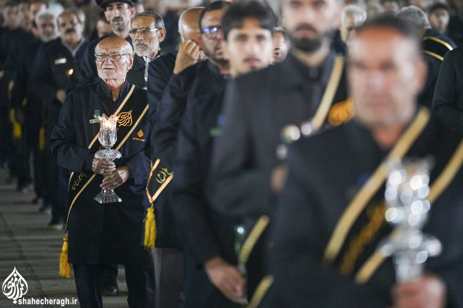 آیین لالهگردانی خدام حرم مطهر حضرت شاهچراغ علیه السلام، در رثای شهادت امام رضا علیه السلام pic230264LakeGardani 28 - آیین لالهگردانی خدام حرم مطهر حضرت شاهچراغ علیه السلام، در رثای شهادت امام رضا علیه السلام