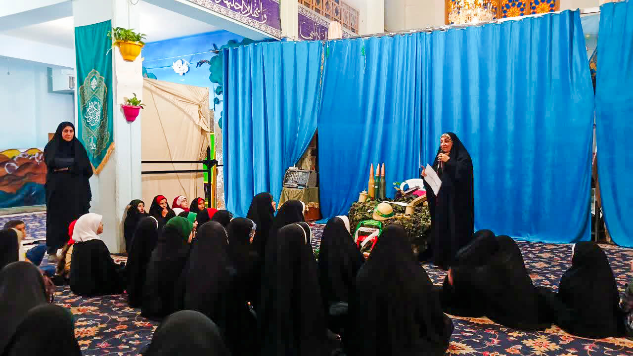 photo 2025 09 25 19 01 43 - تصاویر | هیئت دخترانه و پسرانه حرم مطهر حضرت شاهچراغ علیه السلام به مناسبت هفته دفاع مقدس