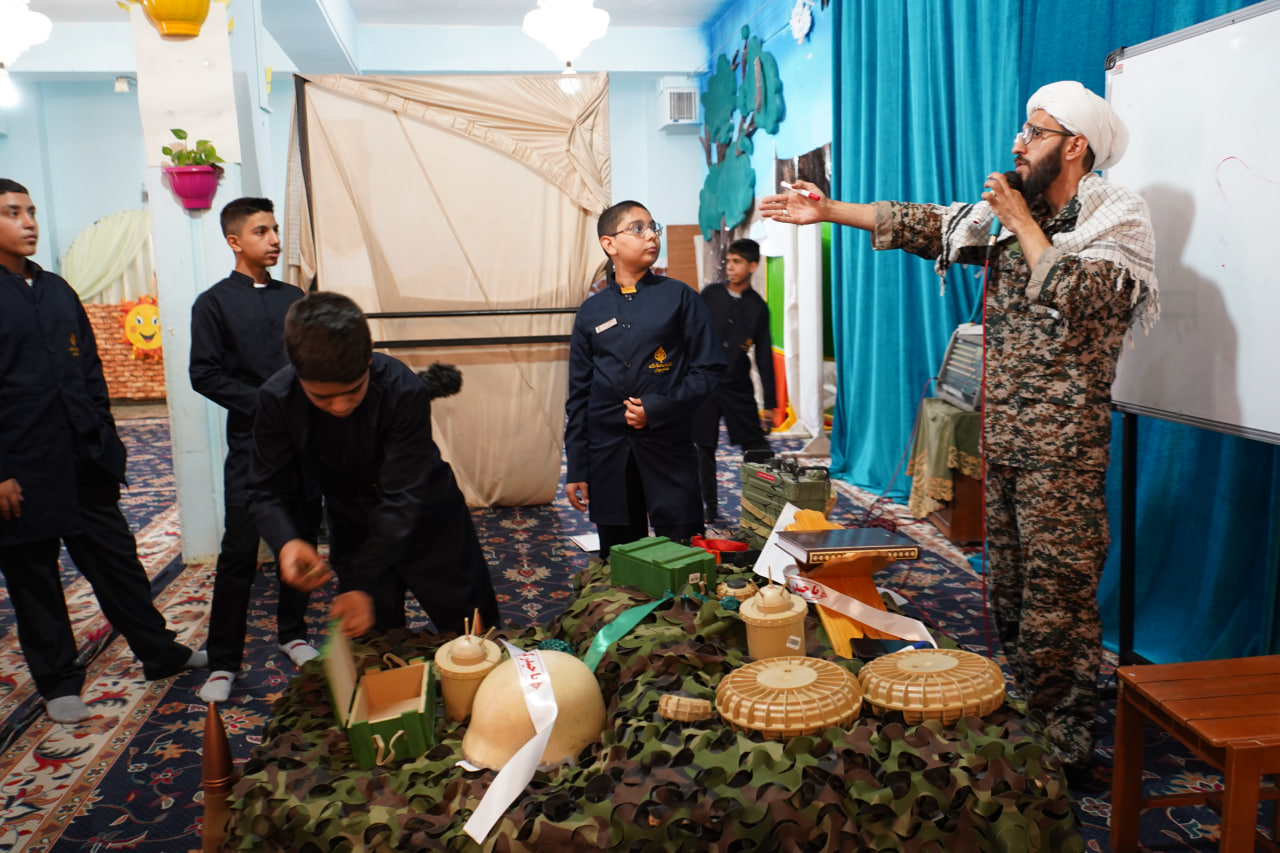 photo 2025 09 25 19 09 42 - تصاویر | هیئت دخترانه و پسرانه حرم مطهر حضرت شاهچراغ علیه السلام به مناسبت هفته دفاع مقدس