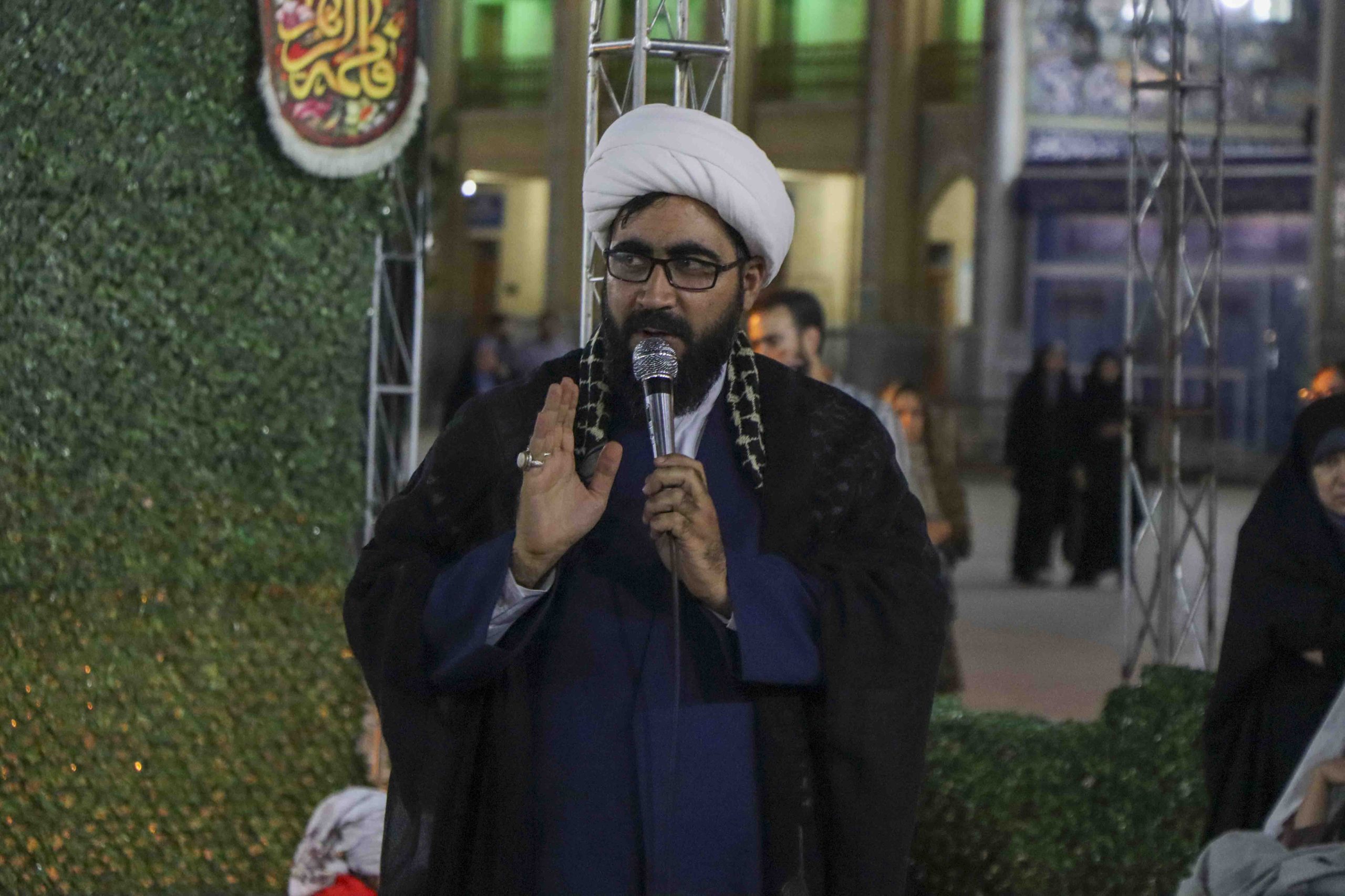 ویژهبرنامه «روایت آبان» در حرم مطهر شاهچراغ علیهالسلام برگزار شد / روایتگری از حادثه تروریستی و گرامیداشت شهیدان معصومه کرباسی و رضا عواضه 4aban 14 1 scaled - ویژهبرنامه «روایت آبان» در حرم مطهر شاهچراغ علیهالسلام برگزار شد / روایتگری از حادثه تروریستی و گرامیداشت شهیدان معصومه کرباسی و رضا عواضه