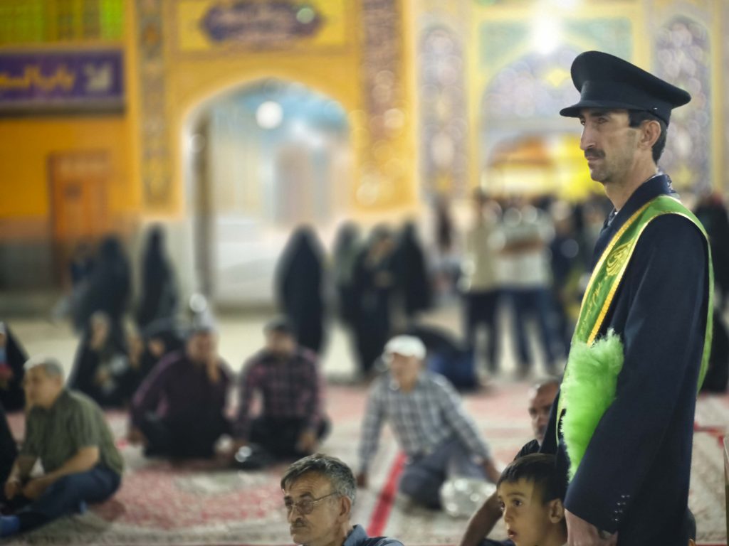 ویژهبرنامه «روایت آبان» در حرم مطهر شاهچراغ علیهالسلام برگزار شد / روایتگری از حادثه تروریستی و گرامیداشت شهیدان معصومه کرباسی و رضا عواضه 4aban 24 1 1024x768 - ویژهبرنامه «روایت آبان» در حرم مطهر شاهچراغ علیهالسلام برگزار شد / روایتگری از حادثه تروریستی و گرامیداشت شهیدان معصومه کرباسی و رضا عواضه