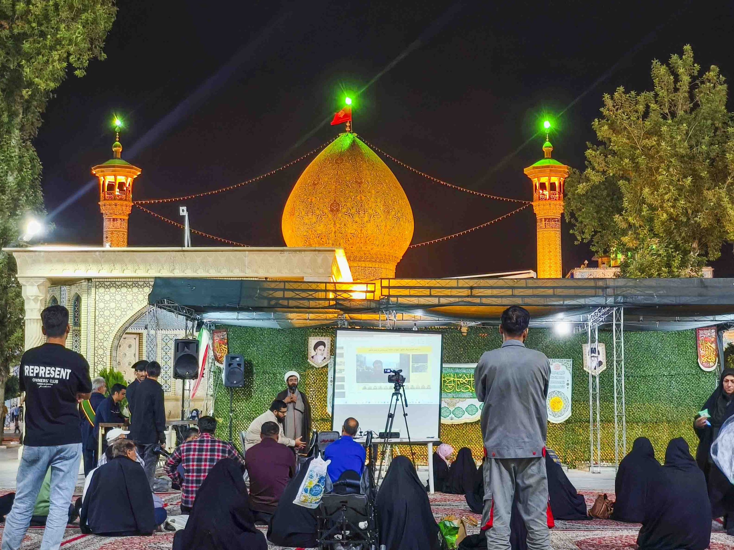 ویژهبرنامه «روایت آبان» در حرم مطهر شاهچراغ علیهالسلام برگزار شد / روایتگری از حادثه تروریستی و گرامیداشت شهیدان معصومه کرباسی و رضا عواضه 4aban 26 1 scaled - ویژهبرنامه «روایت آبان» در حرم مطهر شاهچراغ علیهالسلام برگزار شد / روایتگری از حادثه تروریستی و گرامیداشت شهیدان معصومه کرباسی و رضا عواضه