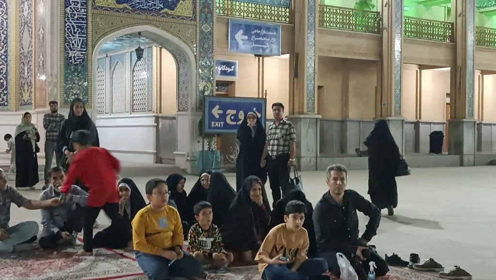 ویژهبرنامه «روایت آبان» در حرم مطهر شاهچراغ علیهالسلام برگزار شد / روایتگری از حادثه تروریستی و گرامیداشت شهیدان معصومه کرباسی و رضا عواضه 4aban 43 1 1024x578 - ویژهبرنامه «روایت آبان» در حرم مطهر شاهچراغ علیهالسلام برگزار شد / روایتگری از حادثه تروریستی و گرامیداشت شهیدان معصومه کرباسی و رضا عواضه