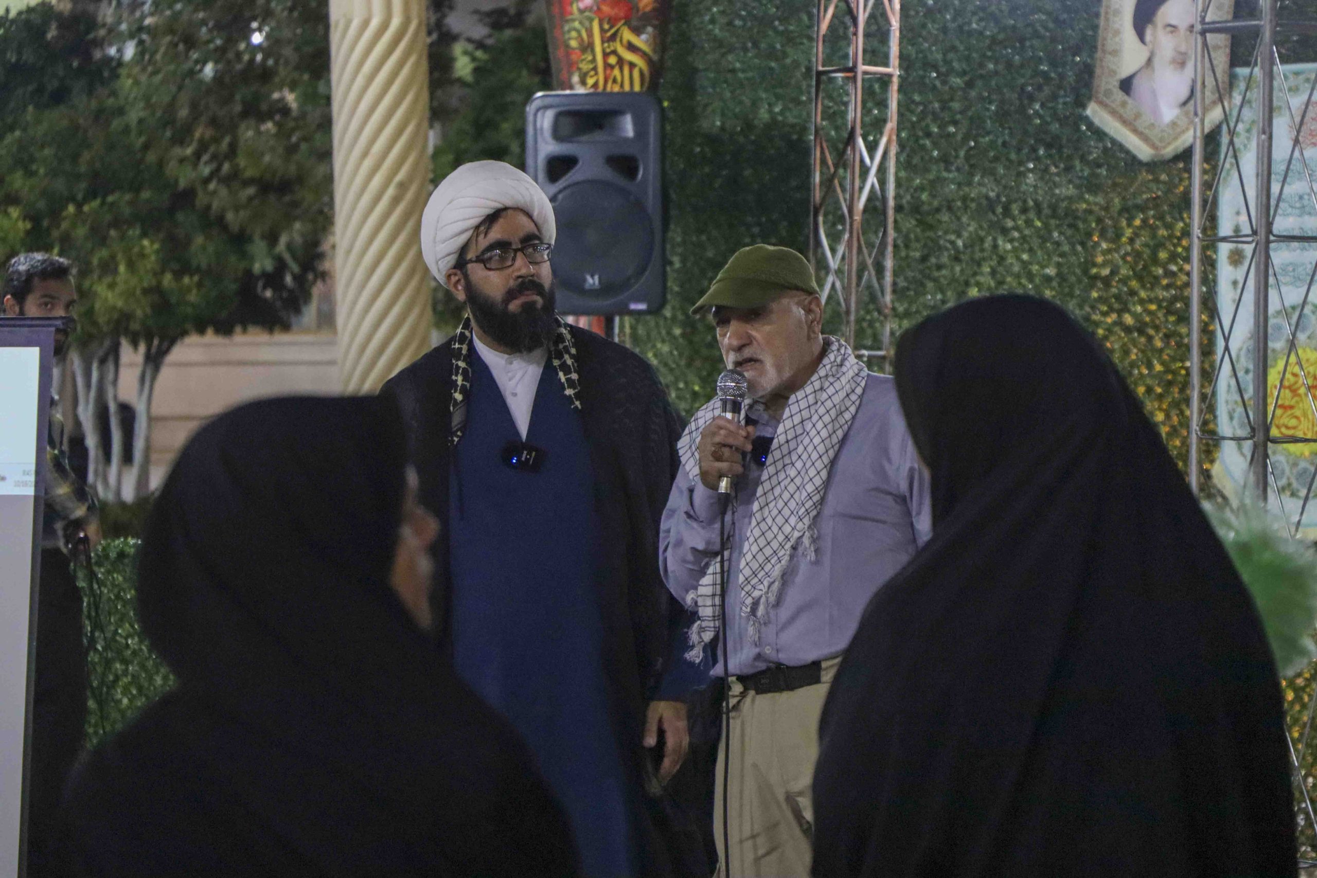 ویژهبرنامه «روایت آبان» در حرم مطهر شاهچراغ علیهالسلام برگزار شد / روایتگری از حادثه تروریستی و گرامیداشت شهیدان معصومه کرباسی و رضا عواضه 4aban 6 1 scaled - ویژهبرنامه «روایت آبان» در حرم مطهر شاهچراغ علیهالسلام برگزار شد / روایتگری از حادثه تروریستی و گرامیداشت شهیدان معصومه کرباسی و رضا عواضه