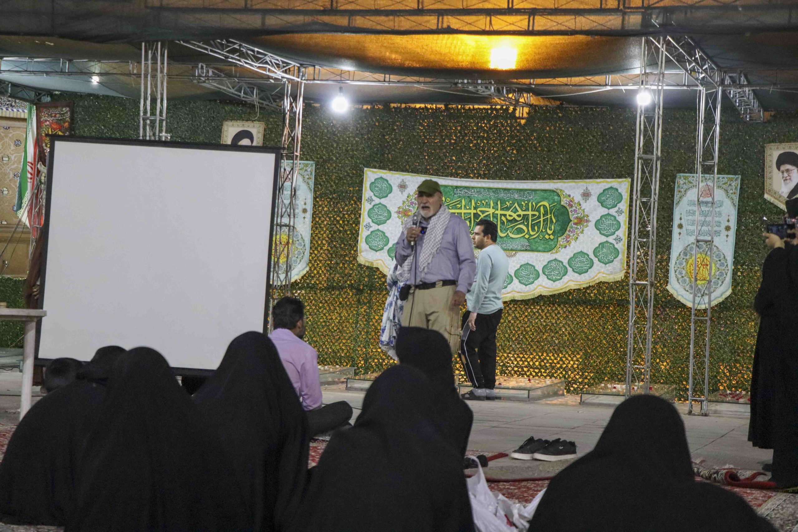 ویژهبرنامه «روایت آبان» در حرم مطهر شاهچراغ علیهالسلام برگزار شد / روایتگری از حادثه تروریستی و گرامیداشت شهیدان معصومه کرباسی و رضا عواضه 4aban 9 1 scaled - ویژهبرنامه «روایت آبان» در حرم مطهر شاهچراغ علیهالسلام برگزار شد / روایتگری از حادثه تروریستی و گرامیداشت شهیدان معصومه کرباسی و رضا عواضه