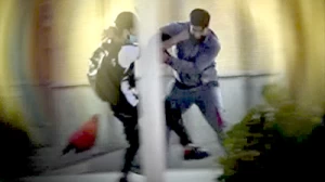 اقدام قهرمانانه فرزاد بادپا، نیروی خدماتی حرم شاهچراغ(ع) در خلع سلاح فرد تروریست