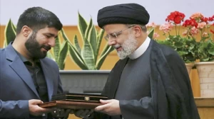 تقدیر رئیس جمهور شهید آیت الله رئیسی از قهرمان حرم مطهر شاهچراغ(ع)