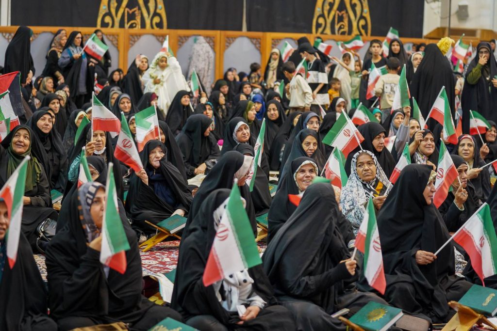 FAE01064 1024x683 - پانزدهمین محفل انس با قرآن کریم «بُشری» در حرم مطهر شاهچراغ(ع) برگزار شد