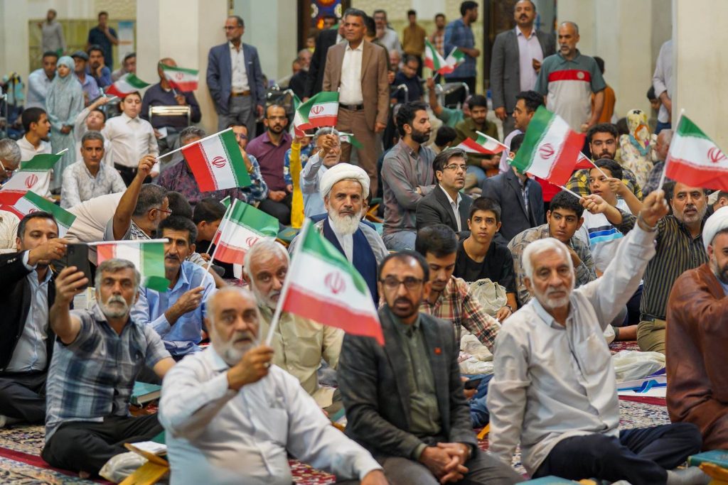 FAE01095 1024x683 - پانزدهمین محفل انس با قرآن کریم «بُشری» در حرم مطهر شاهچراغ(ع) برگزار شد