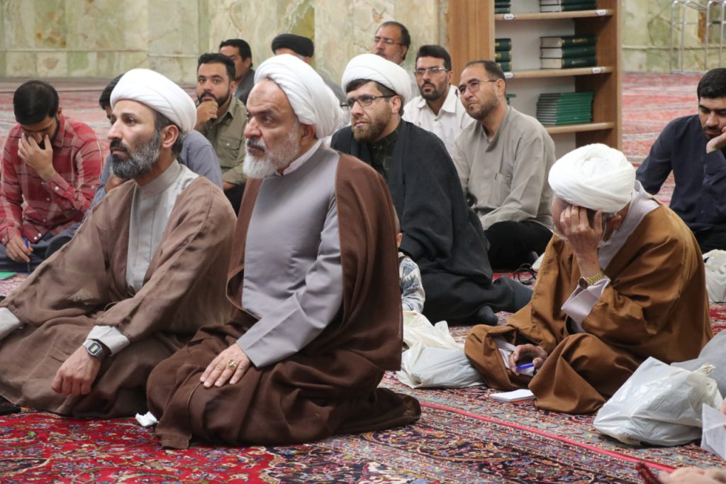 photo 2025 10 21 13 50 39 1024x682 - طرح «در مکتب امین ولایت» | طلاب مدرسه علمیه منصوریه در حرم مطهر حضرت شاهچراغ علیه‌السلام