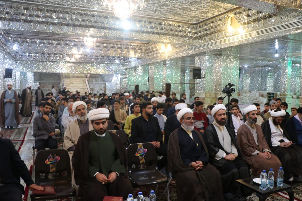 photo 2025 10 21 13 50 39 2 1024x682 - طرح «در مکتب امین ولایت» | طلاب مدرسه علمیه منصوریه در حرم مطهر حضرت شاهچراغ علیه‌السلام