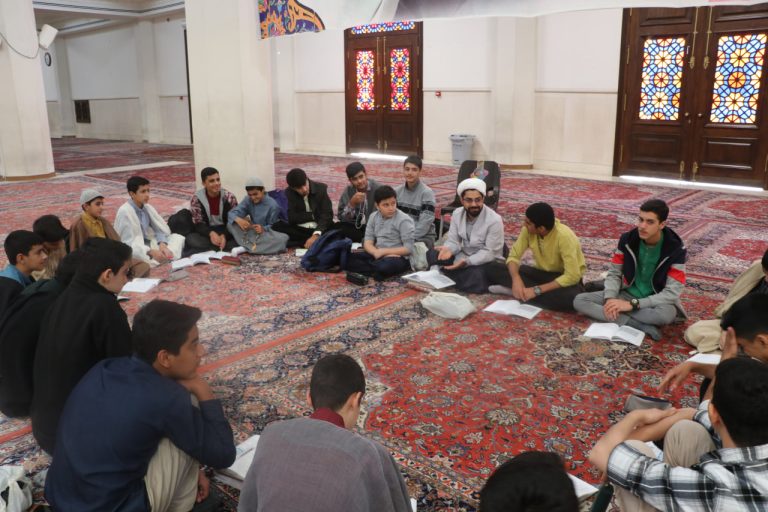 طرح «در مکتب امین ولایت» | طلاب مدرسه علمیه منصوریه در حرم مطهر حضرت شاهچراغ علیه‌السلام