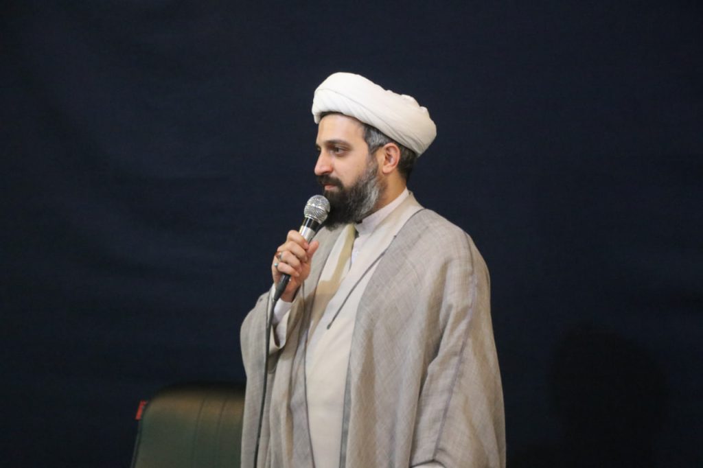 photo 2025 10 21 13 50 45 3 1024x682 - طرح «در مکتب امین ولایت» | طلاب مدرسه علمیه منصوریه در حرم مطهر حضرت شاهچراغ علیه‌السلام
