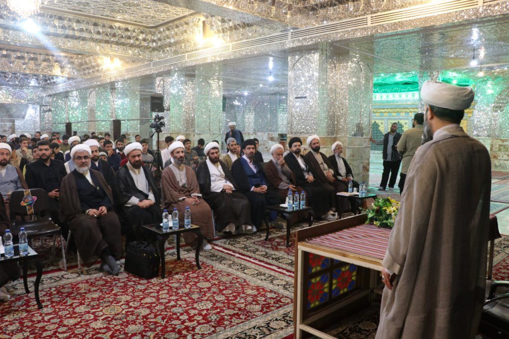photo 2025 10 21 13 50 46 1024x682 - طرح «در مکتب امین ولایت» | طلاب مدرسه علمیه منصوریه در حرم مطهر حضرت شاهچراغ علیه‌السلام