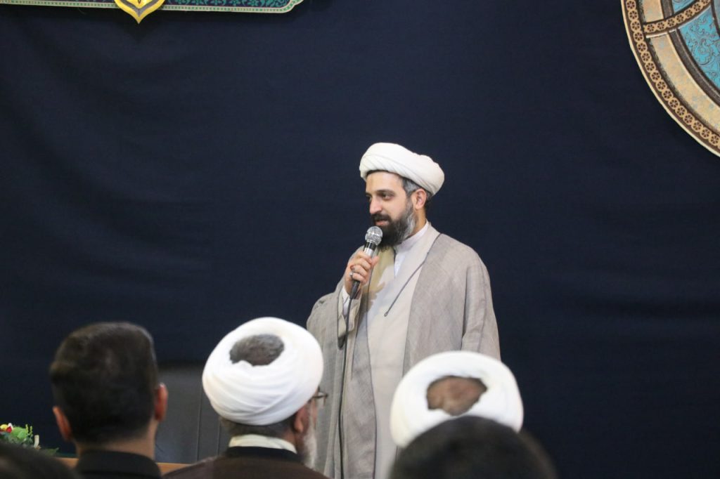 photo 2025 10 21 13 50 49 1024x682 - طرح «در مکتب امین ولایت» | طلاب مدرسه علمیه منصوریه در حرم مطهر حضرت شاهچراغ علیه‌السلام