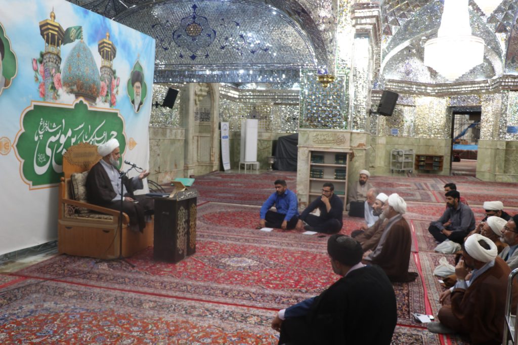 photo 2025 10 21 13 50 50 3 1024x682 - طرح «در مکتب امین ولایت» | طلاب مدرسه علمیه منصوریه در حرم مطهر حضرت شاهچراغ علیه‌السلام