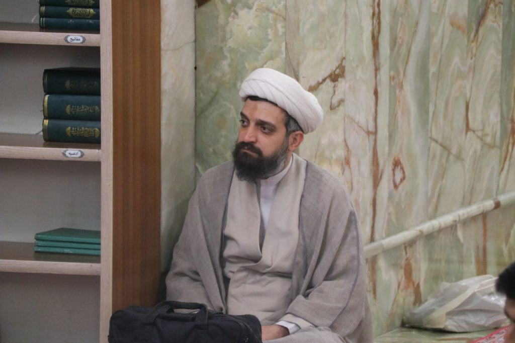 photo 2025 10 21 13 50 53 2 1024x682 - طرح «در مکتب امین ولایت» | طلاب مدرسه علمیه منصوریه در حرم مطهر حضرت شاهچراغ علیه‌السلام