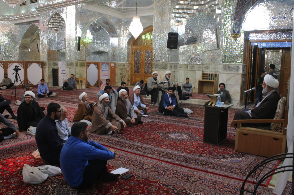 photo 2025 10 21 13 51 00 2 1024x682 - طرح «در مکتب امین ولایت» | طلاب مدرسه علمیه منصوریه در حرم مطهر حضرت شاهچراغ علیه‌السلام