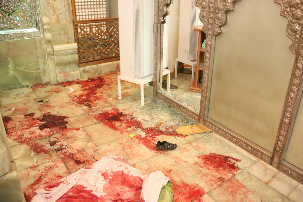 تصاویر / حمله تروریستی 4 آبان 1401 به حرم مطهر حضرت شاهچراغ علیه السلام