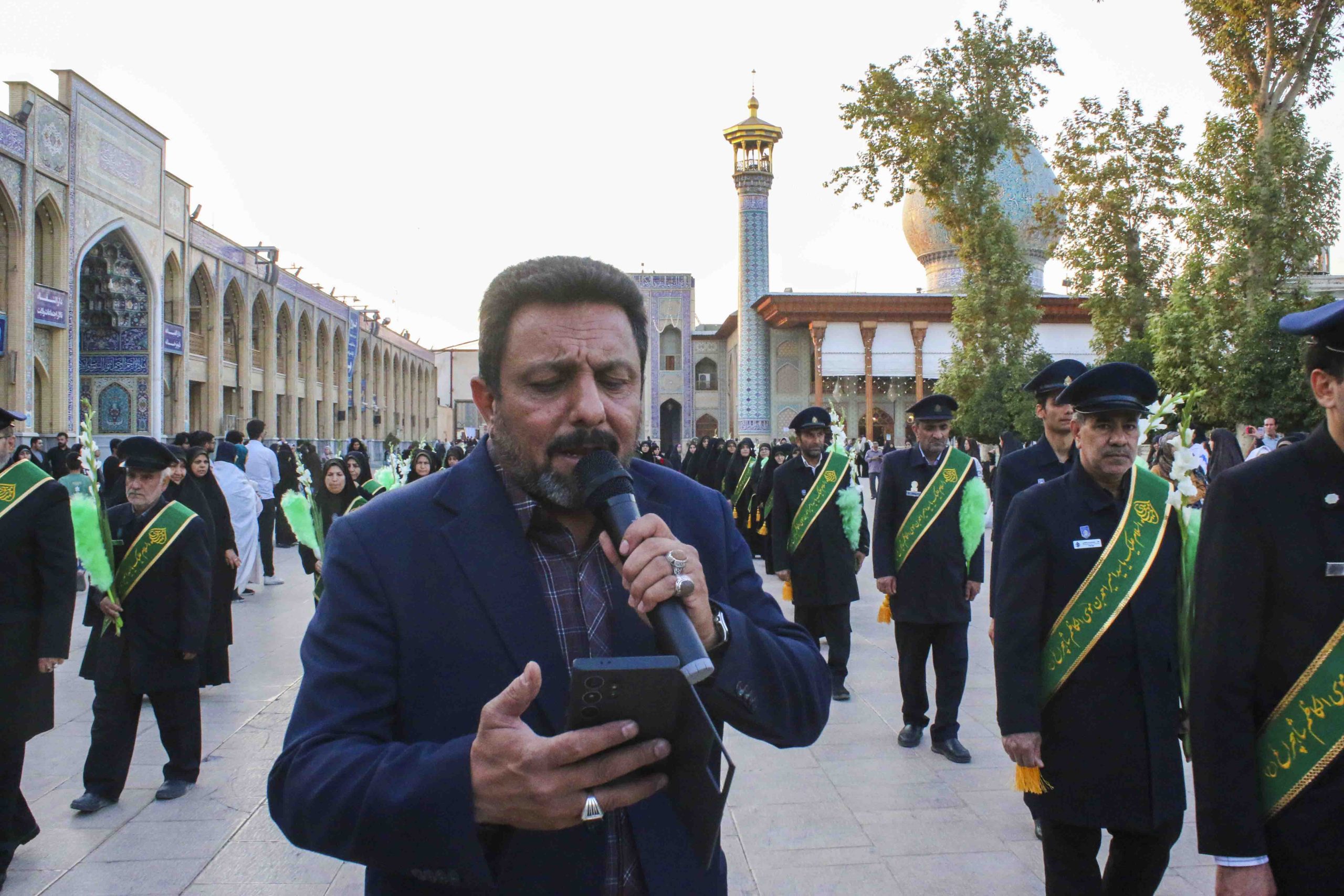 shohada 15 1 scaled - مراسم گلباران قبور مطهر شهدای آستان مقدس حضرت احمدبن موسی‌الکاظم(ع)