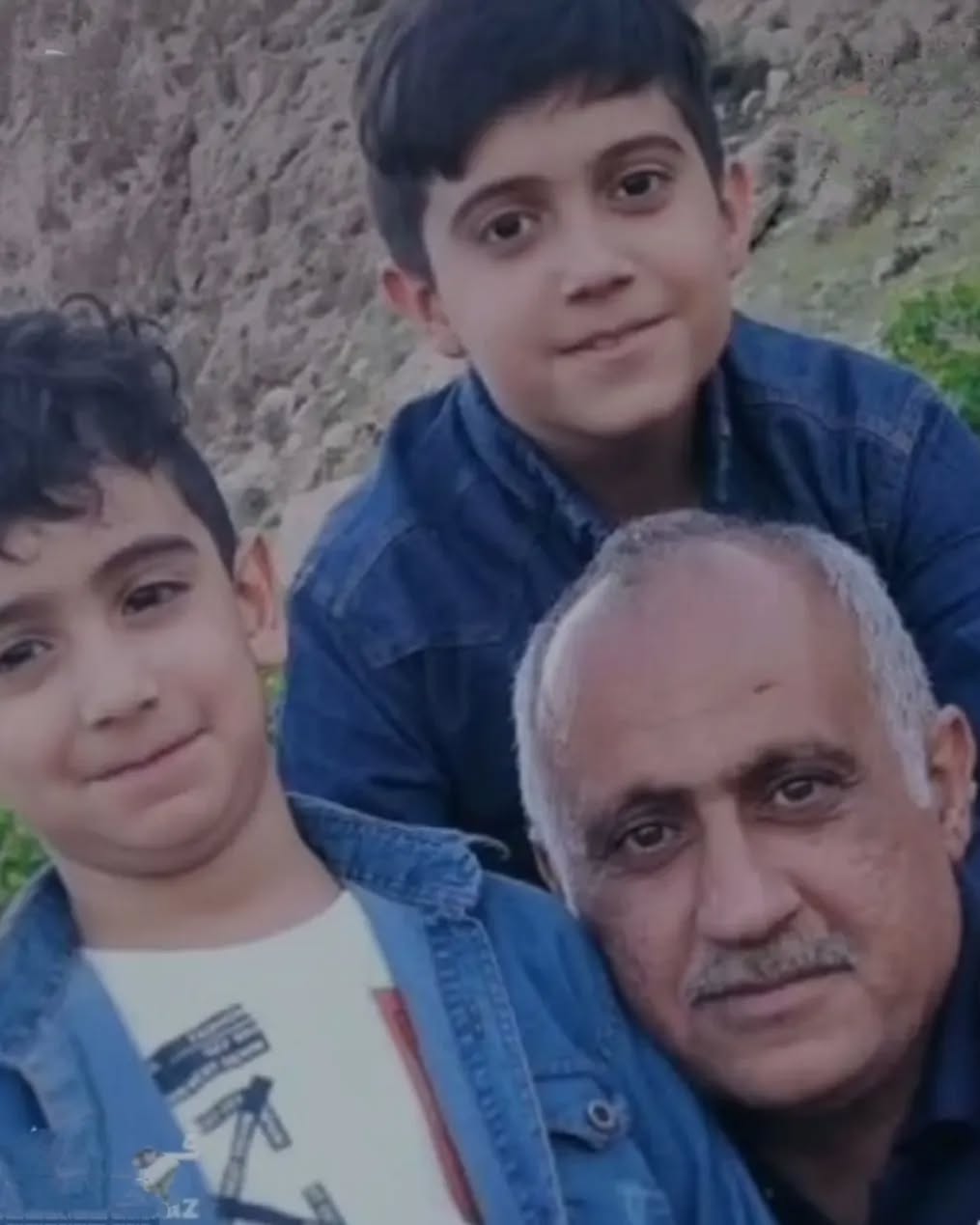 گالری تصاویر شهید آرشام سرایداران آرشام سرایداران از شهدای حمله تروریستی چهارم آبان ۱۴۰۱ به حرم شاهچراغ(ع)است که به همراه پدر و مادرش به مقام شهادت نایل گشتند.