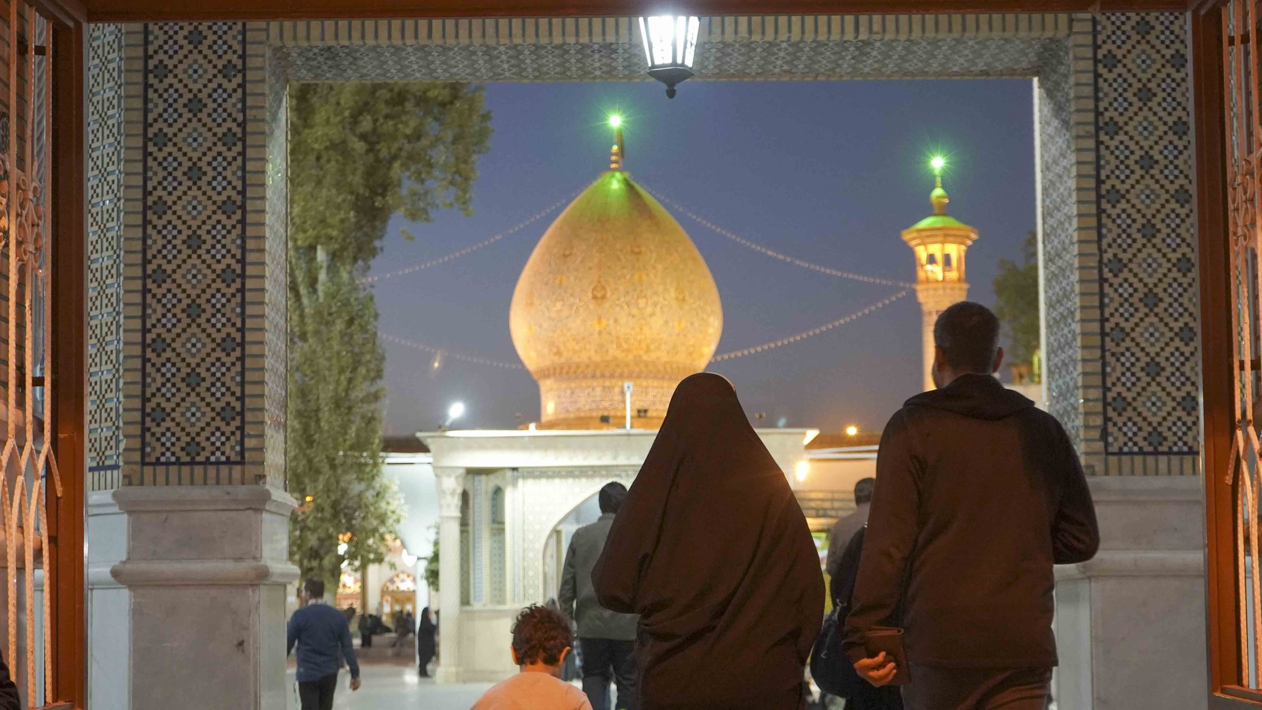 حالوهوای معنوی حرم مطهر حضرت شاهچراغ علیهالسلام در ۲۲ آبان ۱۴۰۴ شاهچراغ scaled - حالوهوای معنوی حرم مطهر حضرت شاهچراغ علیهالسلام در ۲۲ آبان ۱۴۰۴