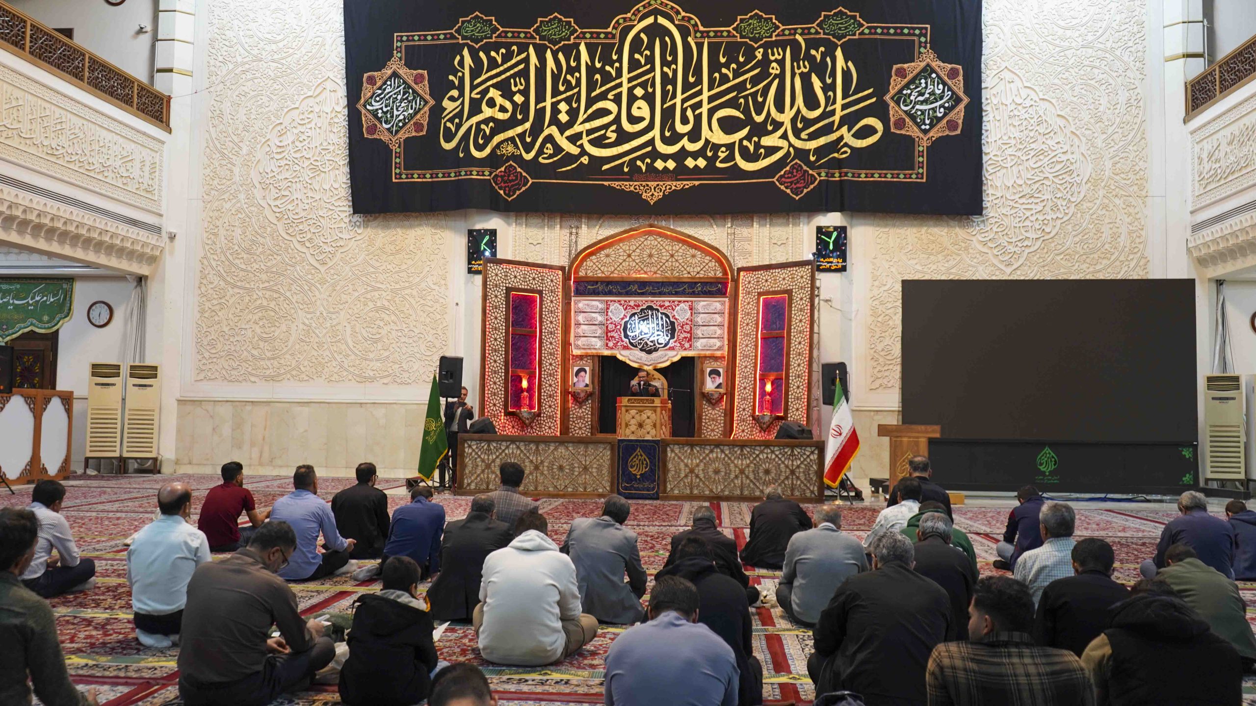 حالوهوای معنوی حرم مطهر حضرت شاهچراغ علیهالسلام در ۲۲ آبان ۱۴۰۴ شاهچراغ 12 scaled - حالوهوای معنوی حرم مطهر حضرت شاهچراغ علیهالسلام در ۲۲ آبان ۱۴۰۴