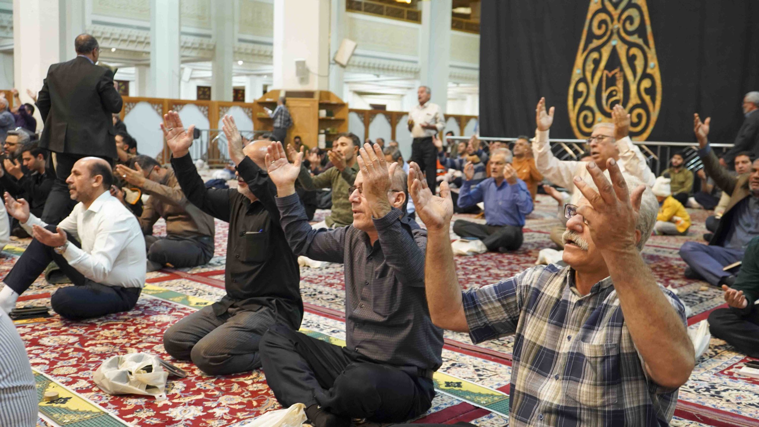 حالوهوای معنوی حرم مطهر حضرت شاهچراغ علیهالسلام در ۲۲ آبان ۱۴۰۴ شاهچراغ 13 scaled - حالوهوای معنوی حرم مطهر حضرت شاهچراغ علیهالسلام در ۲۲ آبان ۱۴۰۴