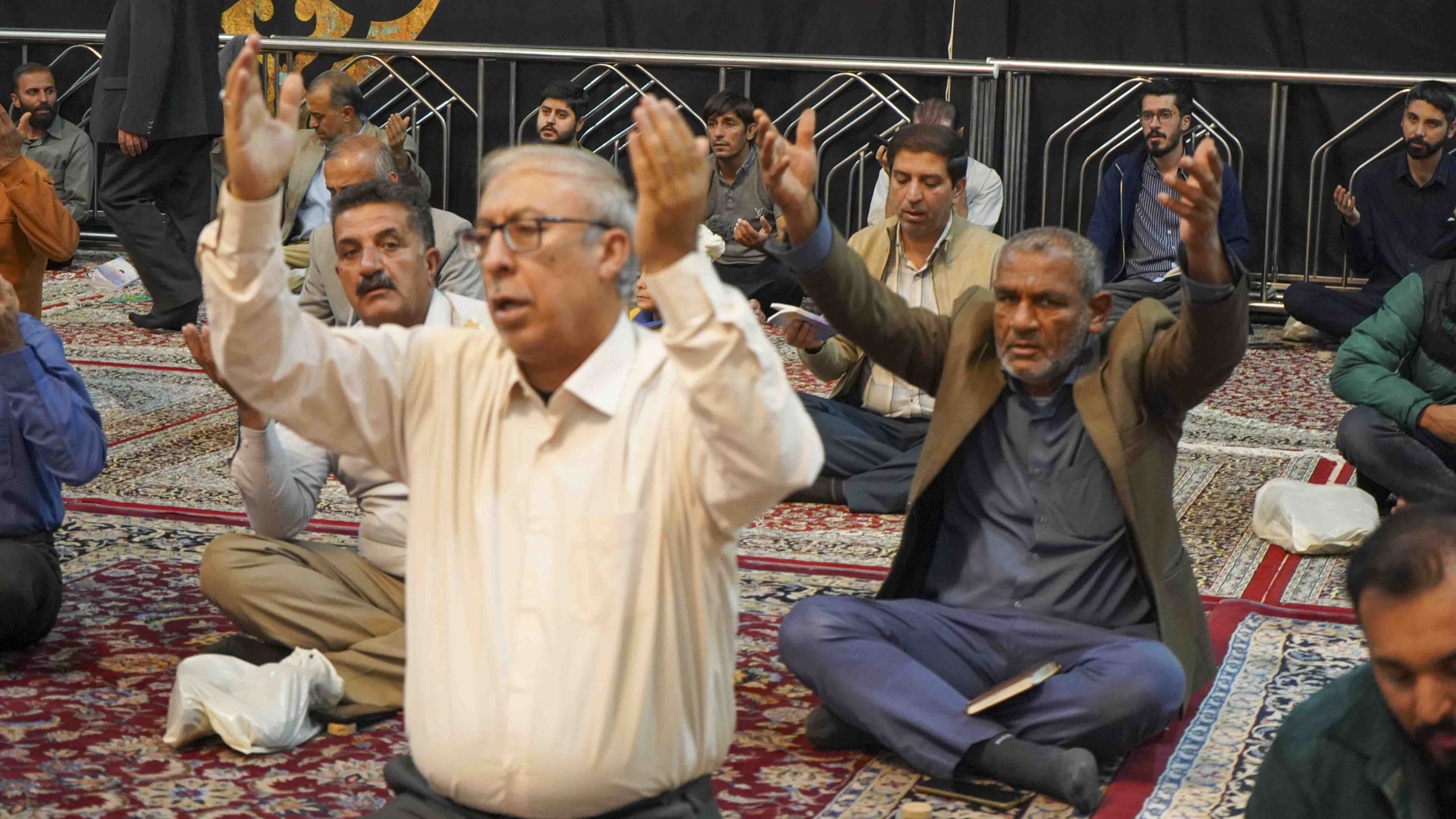 حالوهوای معنوی حرم مطهر حضرت شاهچراغ علیهالسلام در ۲۲ آبان ۱۴۰۴ شاهچراغ 14 scaled - حالوهوای معنوی حرم مطهر حضرت شاهچراغ علیهالسلام در ۲۲ آبان ۱۴۰۴