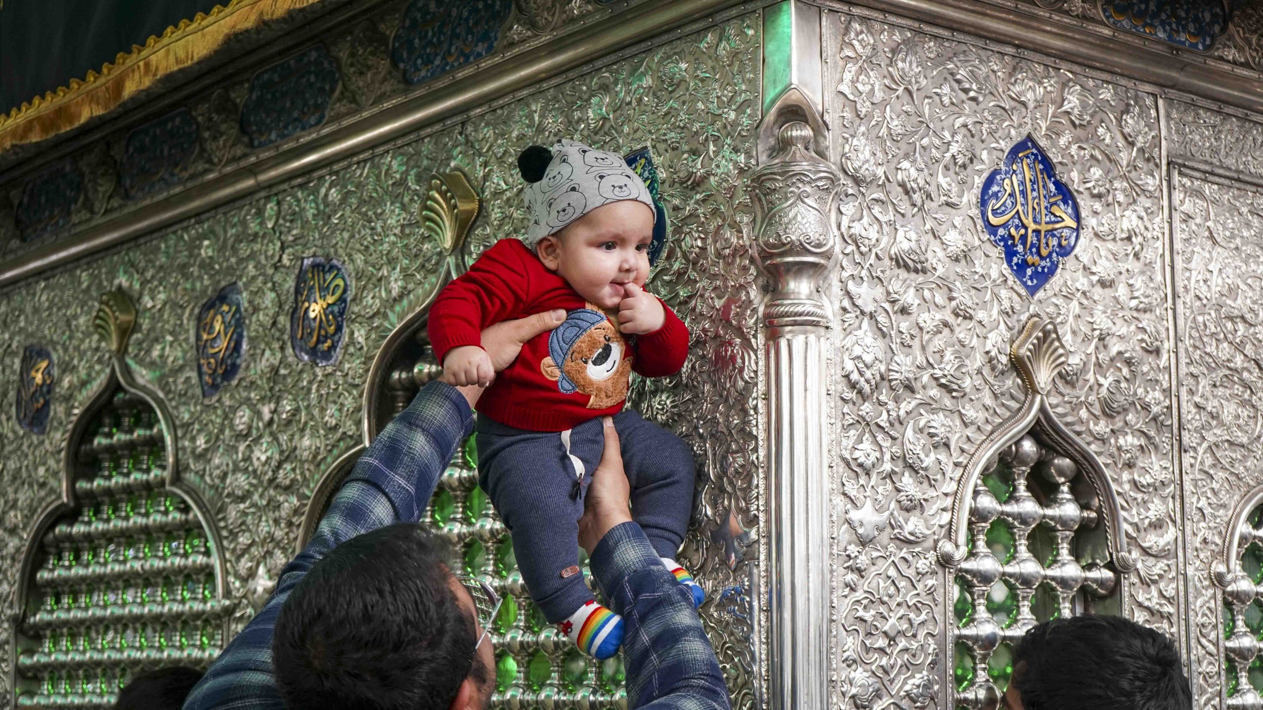 حالوهوای معنوی حرم مطهر حضرت شاهچراغ علیهالسلام در ۲۲ آبان ۱۴۰۴ شاهچراغ 18 scaled - حالوهوای معنوی حرم مطهر حضرت شاهچراغ علیهالسلام در ۲۲ آبان ۱۴۰۴