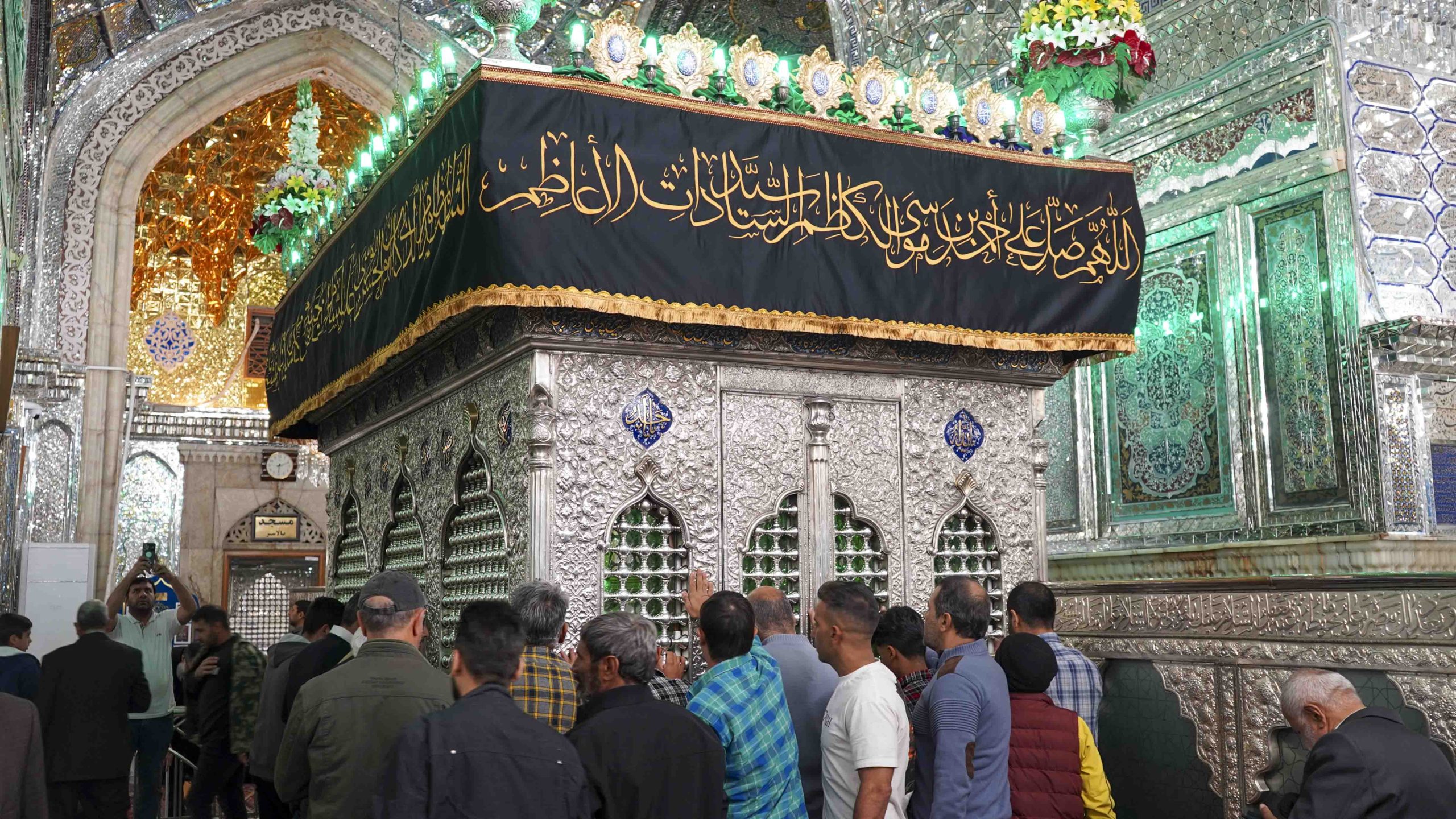 حالوهوای معنوی حرم مطهر حضرت شاهچراغ علیهالسلام در ۲۲ آبان ۱۴۰۴ شاهچراغ 22 scaled - حالوهوای معنوی حرم مطهر حضرت شاهچراغ علیهالسلام در ۲۲ آبان ۱۴۰۴