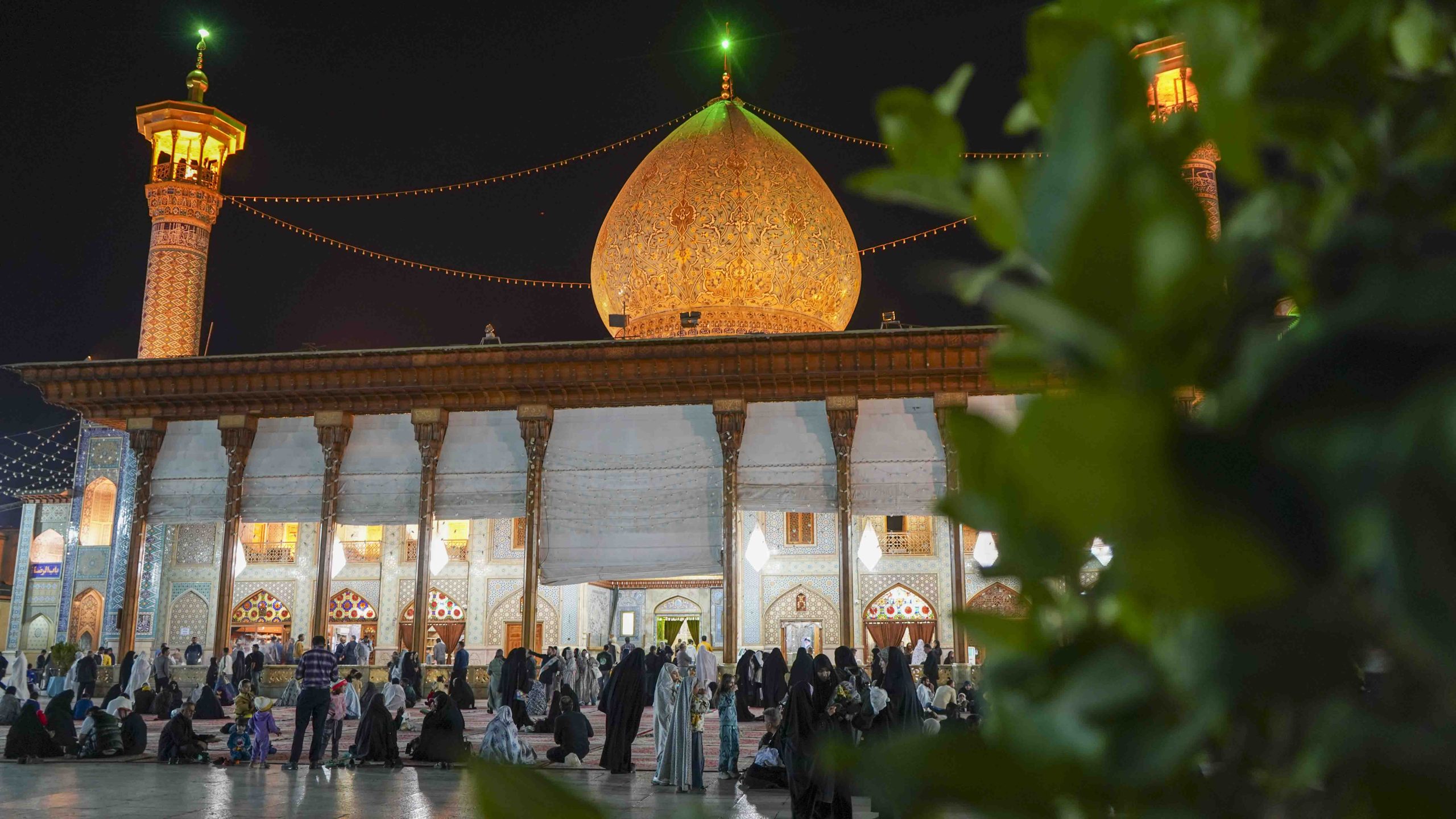 حالوهوای معنوی حرم مطهر حضرت شاهچراغ علیهالسلام در ۲۲ آبان ۱۴۰۴ شاهچراغ 34 scaled - حالوهوای معنوی حرم مطهر حضرت شاهچراغ علیهالسلام در ۲۲ آبان ۱۴۰۴