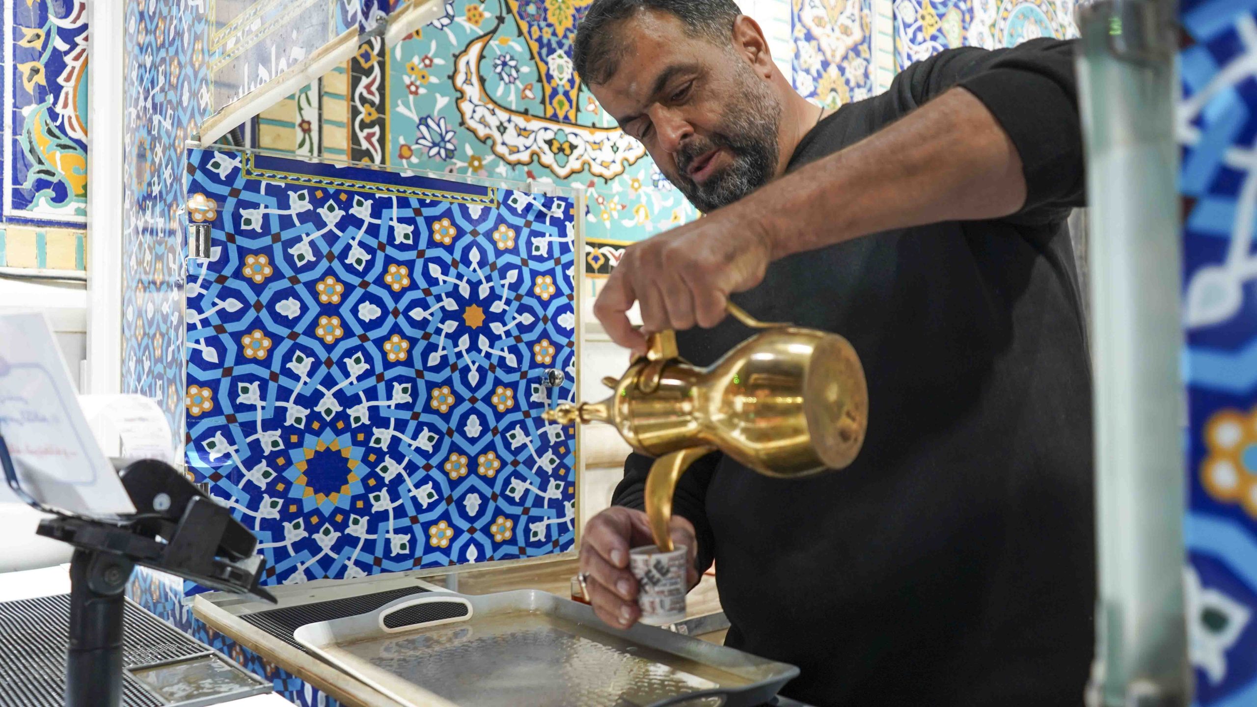 حالوهوای معنوی حرم مطهر حضرت شاهچراغ علیهالسلام در ۲۲ آبان ۱۴۰۴ شاهچراغ 37 scaled - حالوهوای معنوی حرم مطهر حضرت شاهچراغ علیهالسلام در ۲۲ آبان ۱۴۰۴