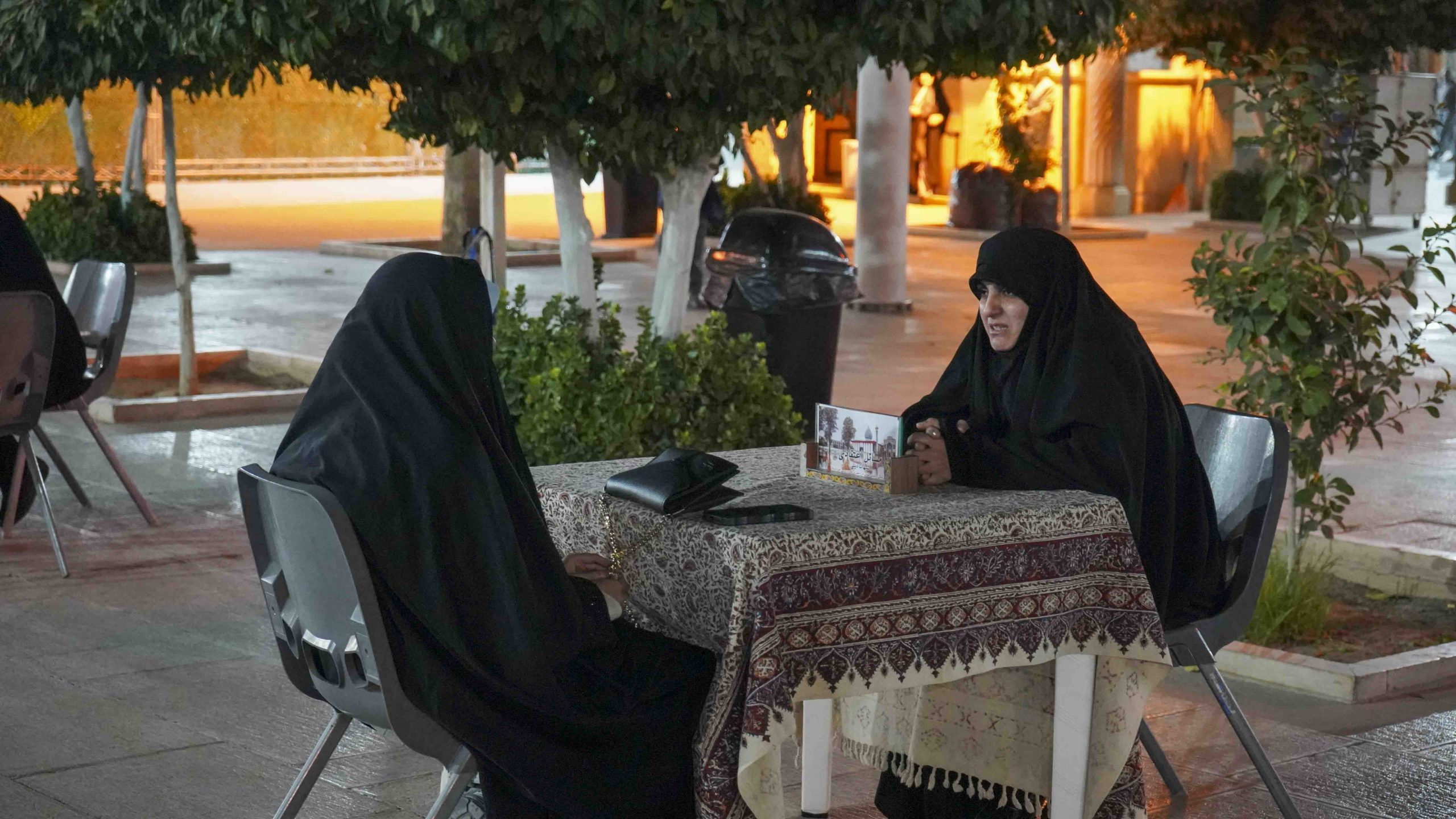 حالوهوای معنوی حرم مطهر حضرت شاهچراغ علیهالسلام در ۲۲ آبان ۱۴۰۴ شاهچراغ 38 scaled - حالوهوای معنوی حرم مطهر حضرت شاهچراغ علیهالسلام در ۲۲ آبان ۱۴۰۴