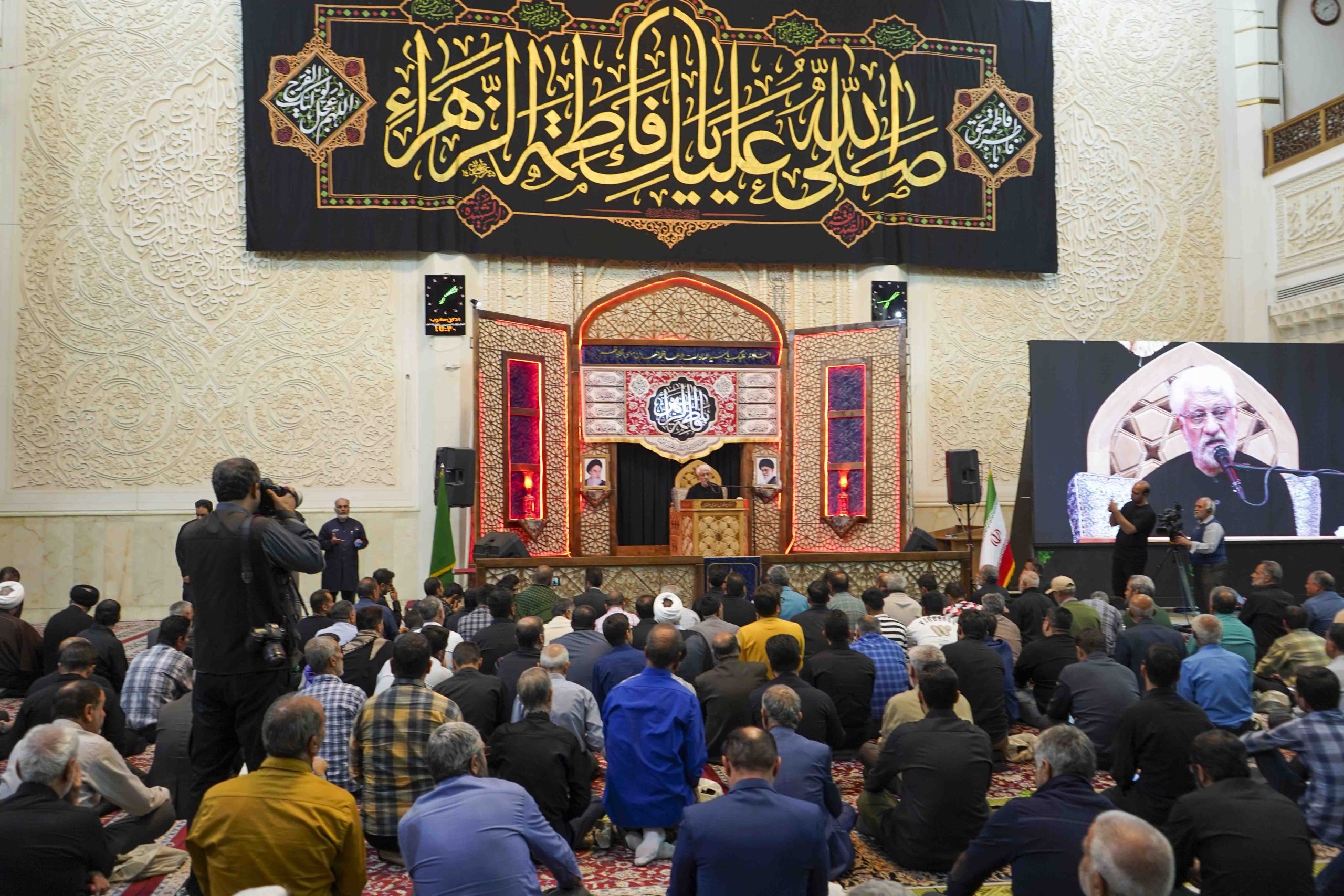 فاطمیه 10 scaled - دومین شب از مراسم سوگواری شهادت حضرت زهرا سلام الله علیها در حرم مطهر حضرت شاهچراغ علیه السلام