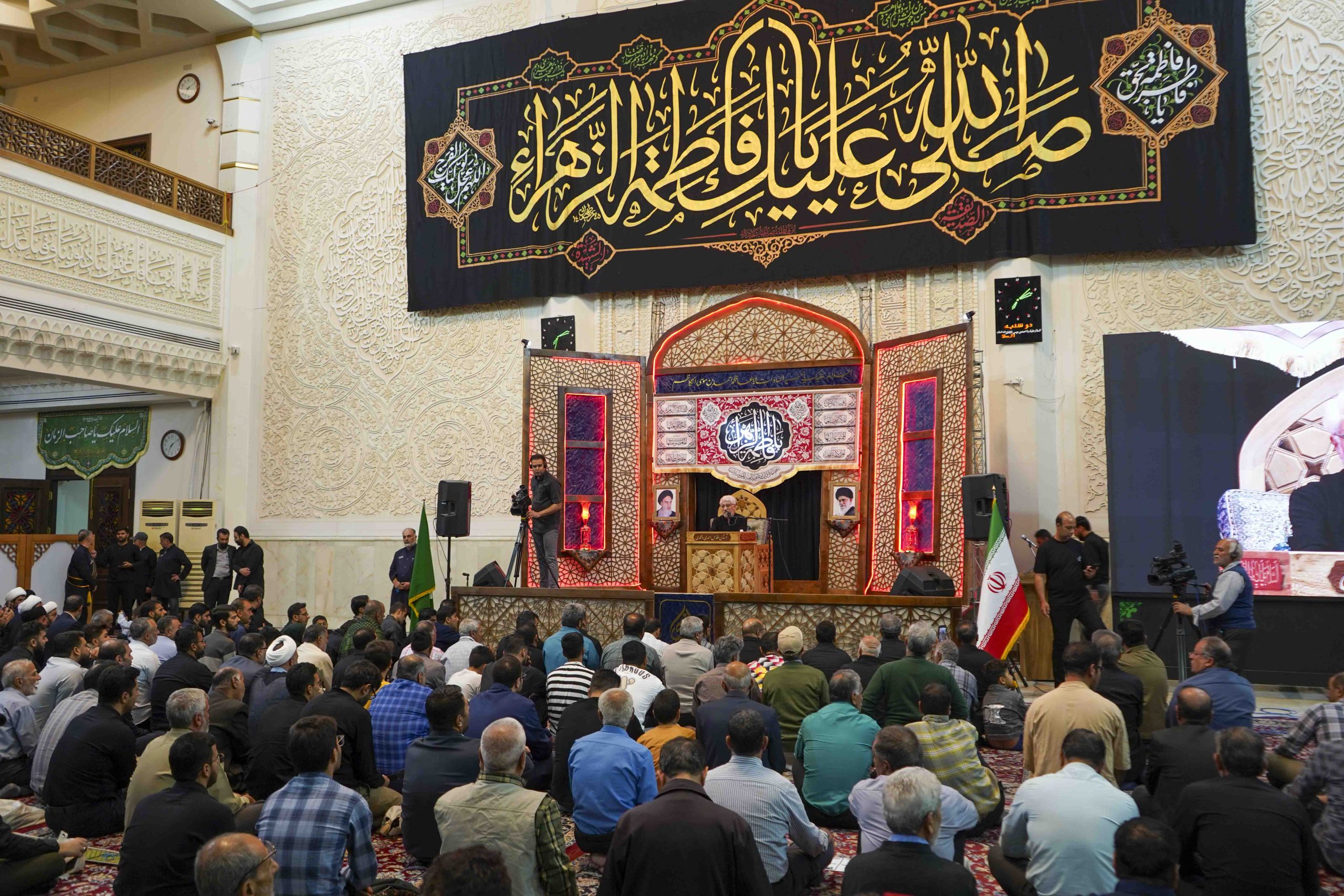 فاطمیه 11 scaled - دومین شب از مراسم سوگواری شهادت حضرت زهرا سلام الله علیها در حرم مطهر حضرت شاهچراغ علیه السلام